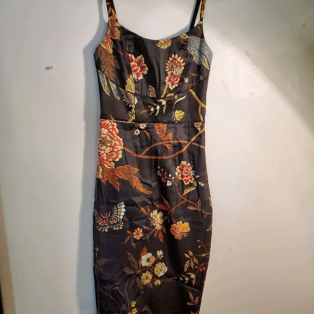 Body con knee length floral dress